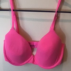 GapBody Hot Pink Breathe Underwire T-Shirt Bra